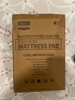 Queen mattress pad