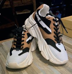 Madden NYC Womens Muliti Color Sneakers Size 8