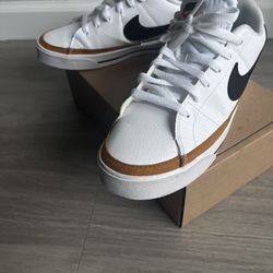 Nike Court Legacy Next Nature – White/Black/Rust – Men’s 7.5 / Women’s 9