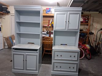 Dest and cabinets