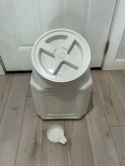 Large Pet Food Storage Container with Lid and Scoop