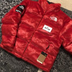 Supreme North Face Faux Fur Size Medium Red Brand New