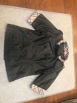 BURBERRY short coat