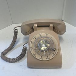VTG Bell System Western Electric 500DM Tan/Beige Rotary Phone