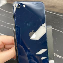 iPhone SE 2022 64gb Unlocked ID: 24784
