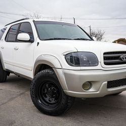 2003 Toyota Sequoia SR5