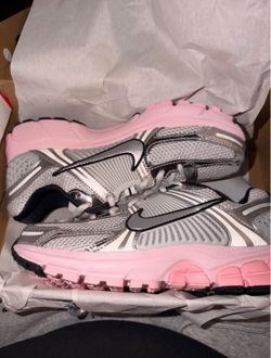 Women’s Nike Vomero 5’s