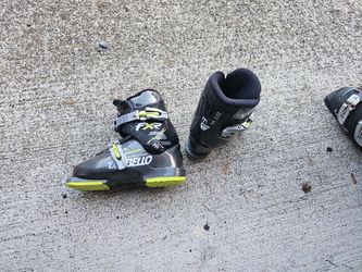 Used Dalbello FX2

Boots, 245mm