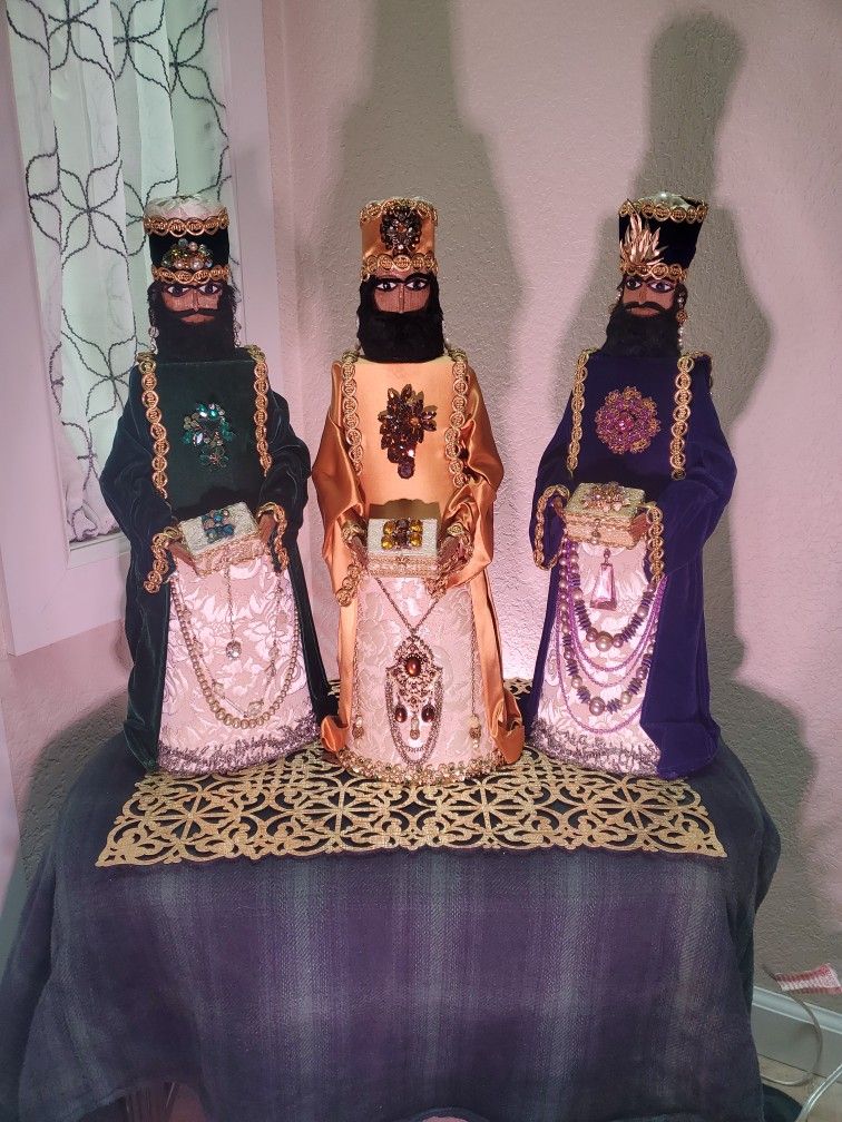 Artisticlly Hand Crafted One Of A Kind Made In The Fifties, Beautiful Set Of 3 Wisemen