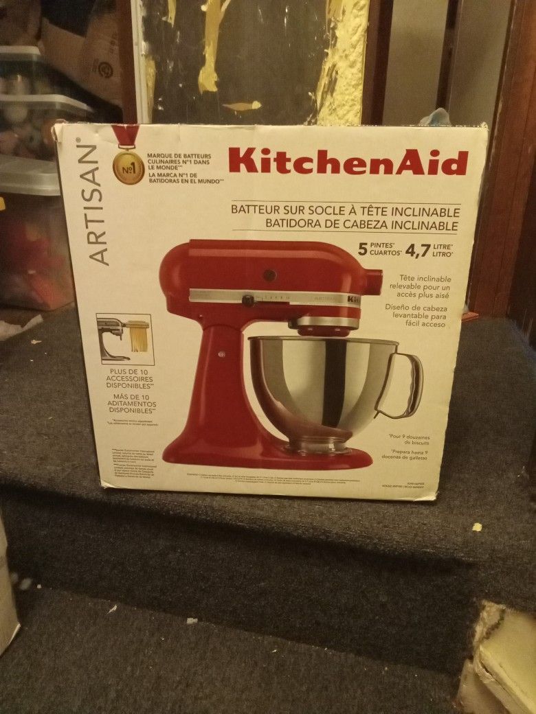 Artisan Kitchen Aid Mixer 5 Quart Brand New Never Used