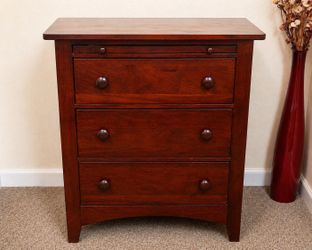 Set of 2 solid wood nightstands in very good condition.