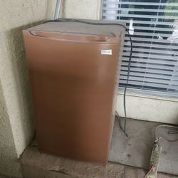 Magic Chef Refrigerator 