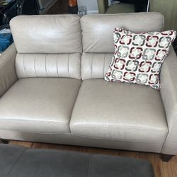  Couch Set W/ottoman 