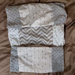 Bobby Baby Changing Pad + 3 Cloud Island Wipable Covers