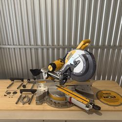 DEWALT 15 Amp Corded 12 in. Double Bevel Sliding Compound Miter Saw