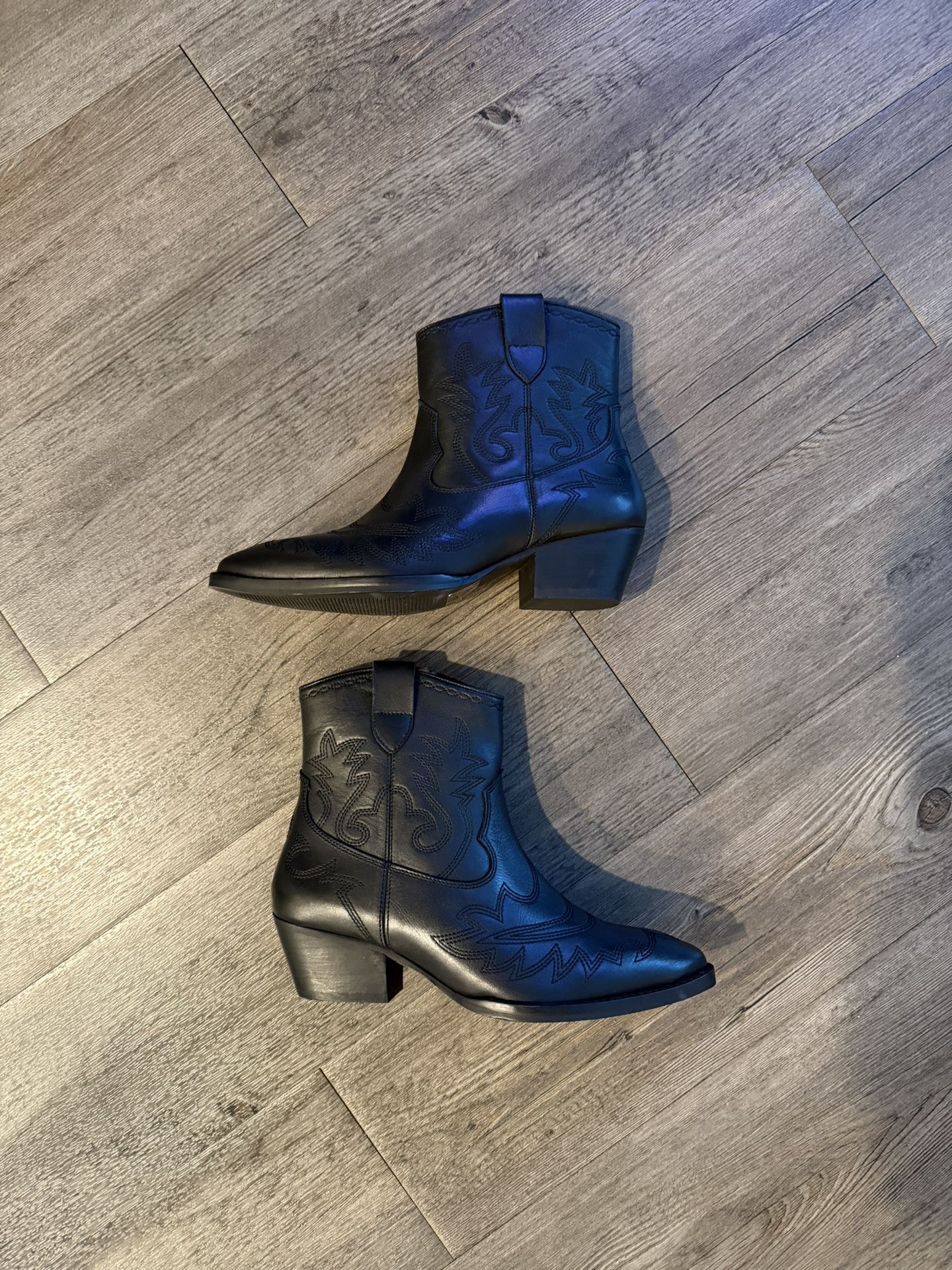 Seychelles Black Boots 7.5W
