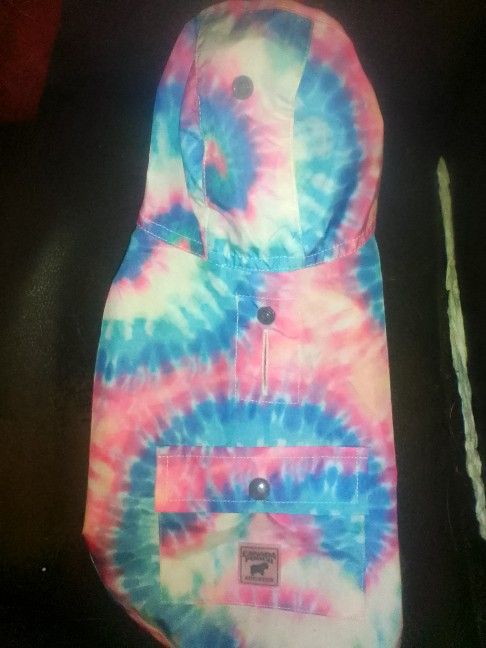 Canada Pooch athletics small doggie tye dye poncho 