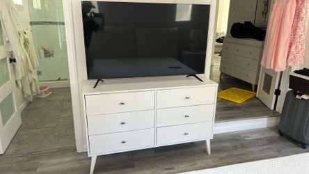 Gorgeous White Dresser w/ 2 Bedside Tables