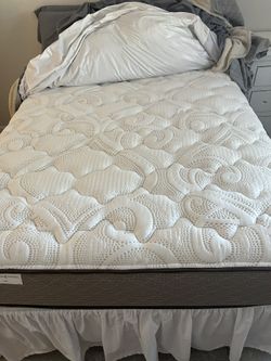FULL BED & FRAME