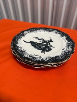 Halloween Porcelain Flying Witch Spooky Soirée Scalloped Serving Plate