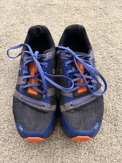 Womens Size 8 On Cloud Sneaker / Running Shoes