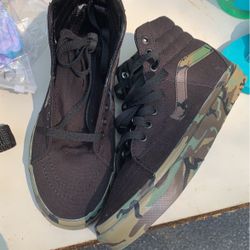 Vans Tennis Shoes