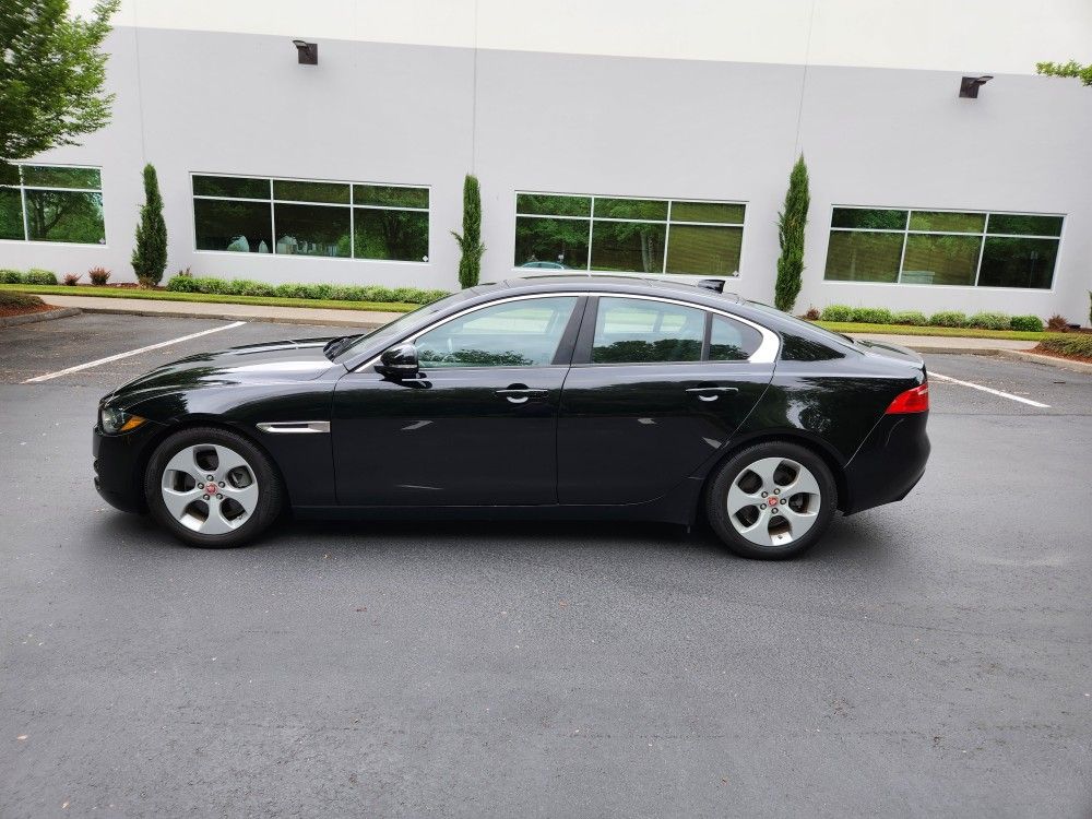 2017 Jaguar XE