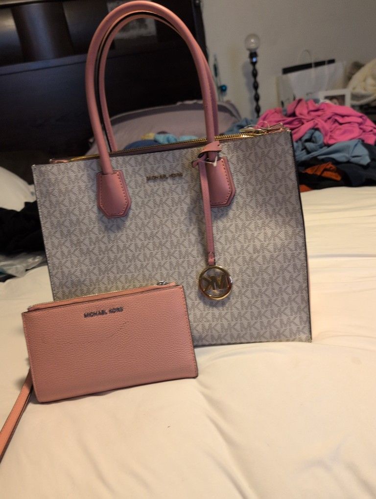 Michael Kors Purse And Matching Wallet