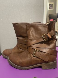 Brown boots (JustFab)