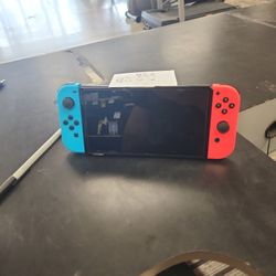 OLED Nintendo Switch 