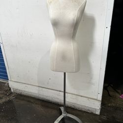 Female Mannequin Dress Form