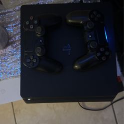 ps4 Slim With Two Controllers 