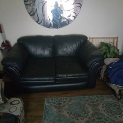 Black Leather Loveseat No Rips Or Tears $20 PUO
