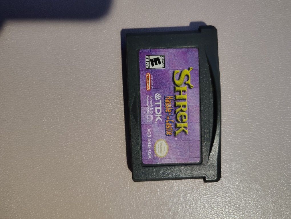 Game Boy Advance Game Shrek Hassle And The Castle
