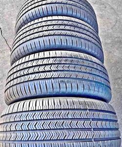 255/45/19 Pireli Set de Tires con 80% de vid slas 4