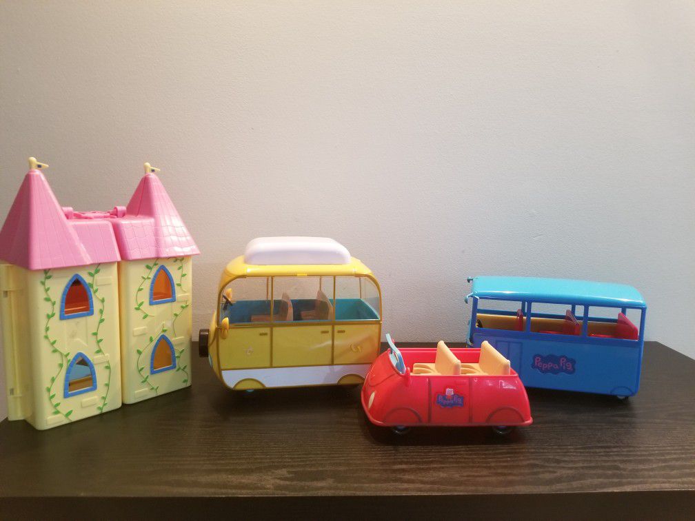 Peppa Pig Castle, Camper Van, Car and Bus