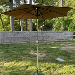 7 1/2’ Patio Pool Umbrella And Base