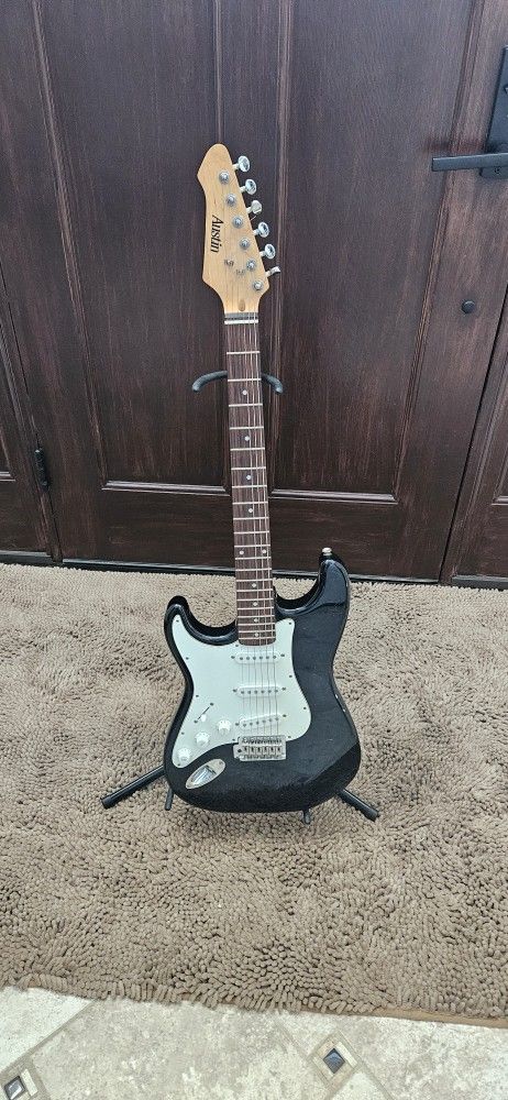 Left Handed Electric Guitar