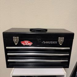 Husky Toolbox MultiCompartment 21” W/ Clamp Locks