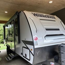2022 Winnebago 2306BHS Micro Minnie