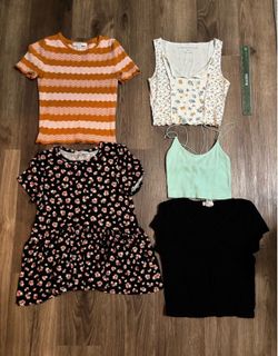 Bundle 5 tops for $10