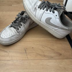 Jordan 1 Low White/Grey Size 9– Priced to Sell 