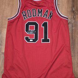 DENNIS RODMAN SIGNED JERSEY!