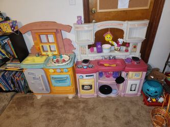 Free kids kitchen and kitchen toys