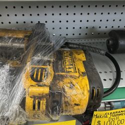 DEWALT GREASE GUN 