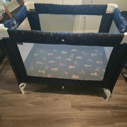 Baby Play Pin Like New! 