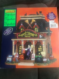 LEMAX SPOOKY TOWN