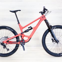 2025 YT Capra CORE 2 29, Size - XL, Full suspension carbon Enduro MTB