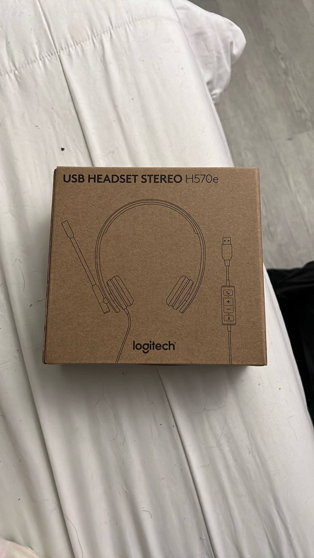 Logitech H570E USB Headset stereo