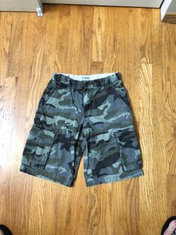 Youth boys Old Navy cargo shorts w/adjustable waist band size 12